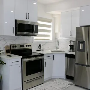 Apartment Award Winning Boho Paradise Sunlit Modern, Calgary