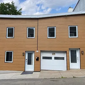 Charming Century-old House In Center Holiday home Quebec City
